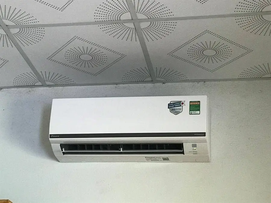 M&aacute;y lạnh Daikin 1HP FTKB25XVMV